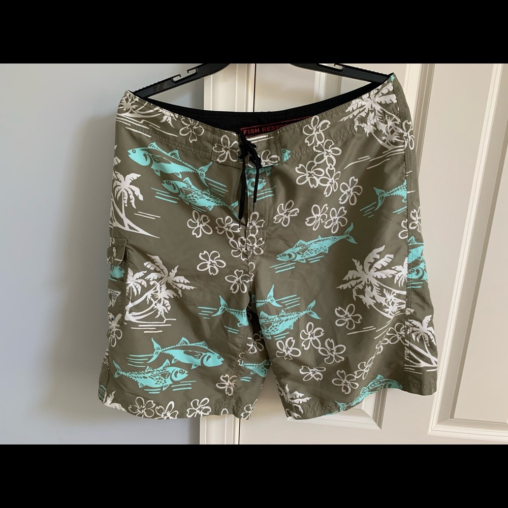 Men’s swim trunks